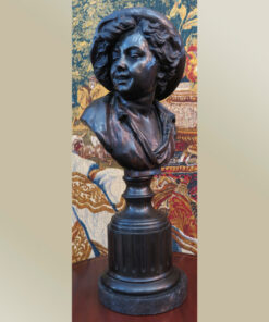 Escultura de bronce B-36